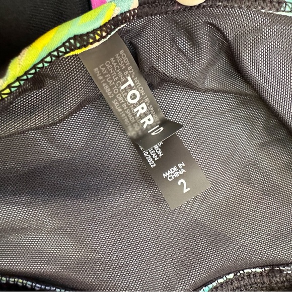 NWT!! TORRID tropical wirefree one piece bathing suit, 2X. - Picture 10 of 10